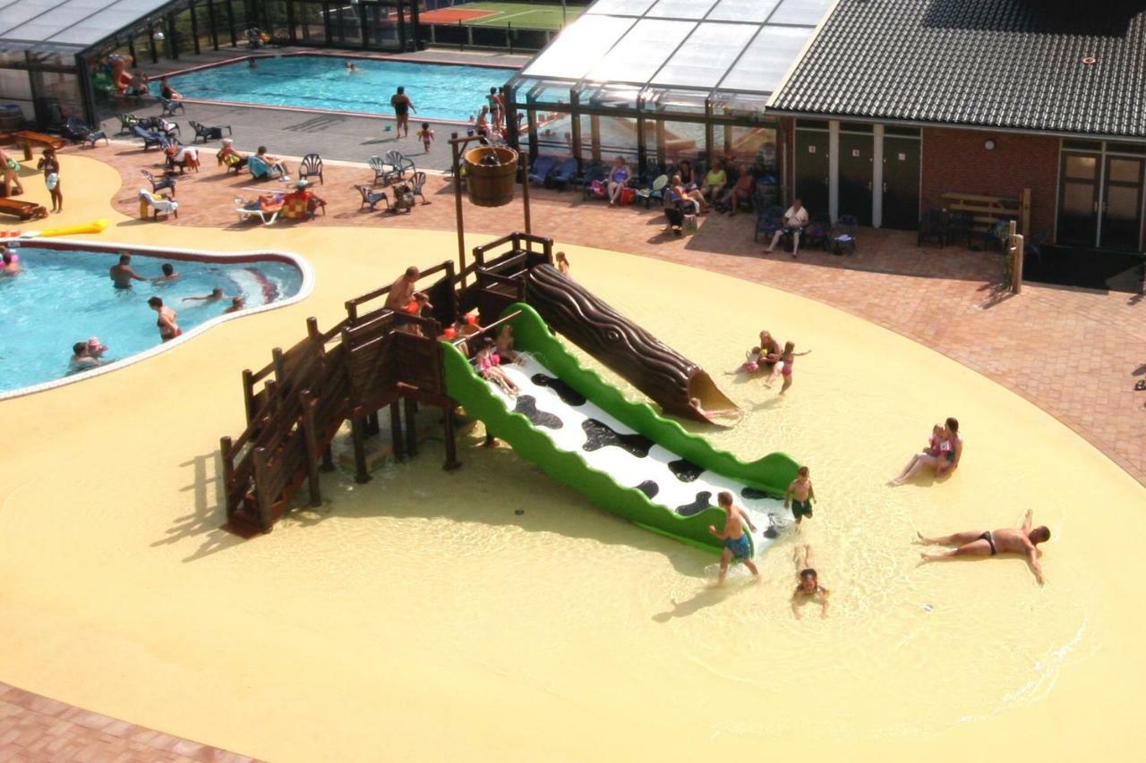 Lodge 4 Personen Camping De Molenhof Reutum Екстериор снимка